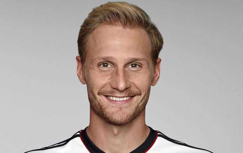 Benedikt Hoewedes